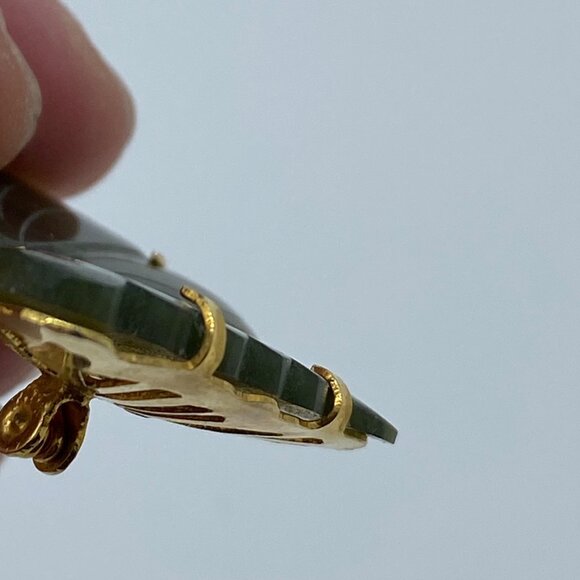 Vintage Gilded Goldtone Butterfly Brooch Pin with Carved Jade Green Wings Large - Picture 10 of 12